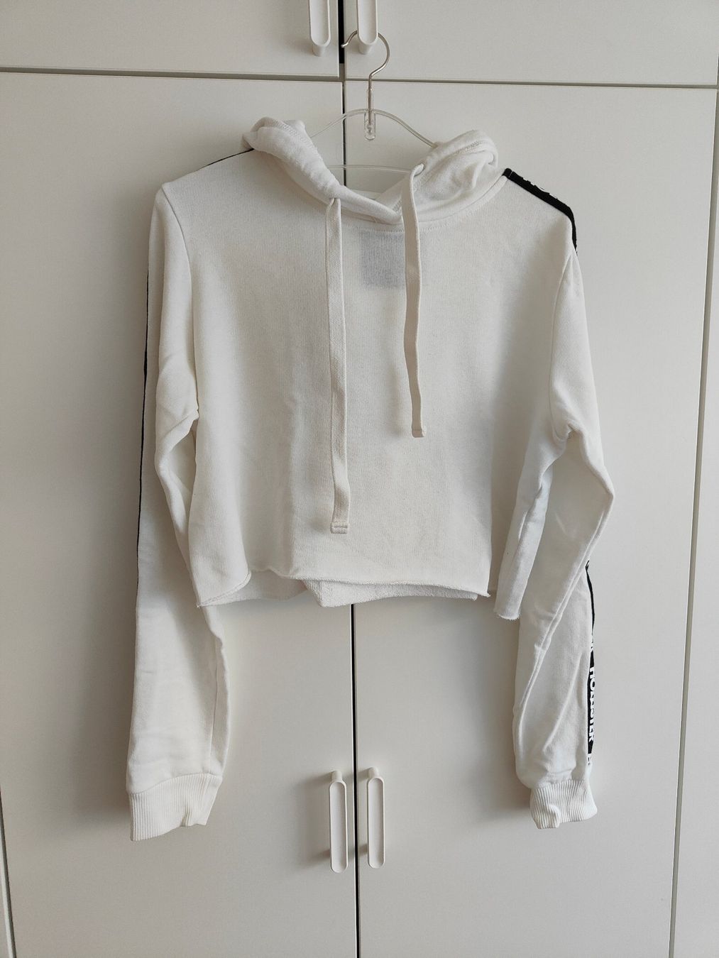 Hollister Maglioni & Felpe: Hollister cropped Sweatshirt - Grösse M – Usato da Rickenbach b. Wil venduto da VeryLovelyThings