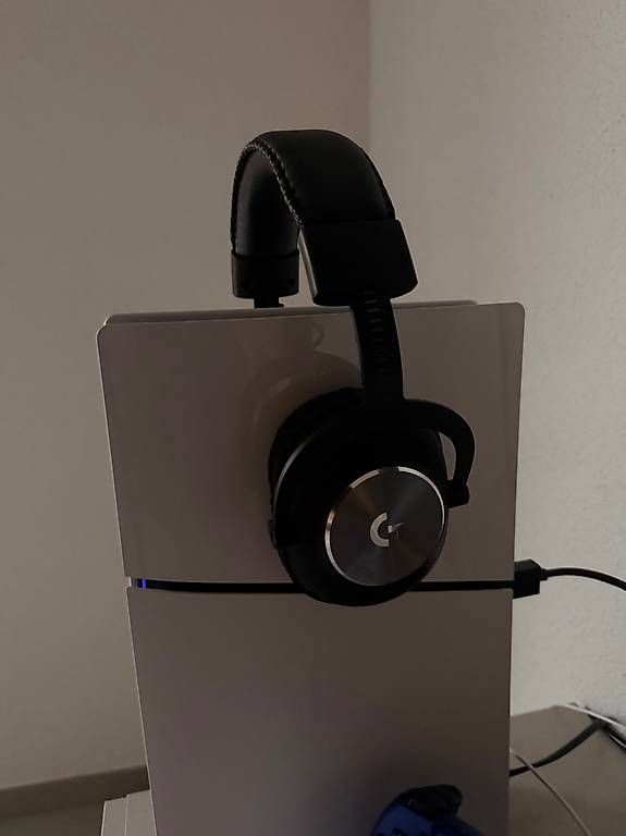 Console: PlayStation 5 + 2 Controller + Ladegerät + Kopfhörer  – Usato da Wünnewil venduto da san_h9dv 1