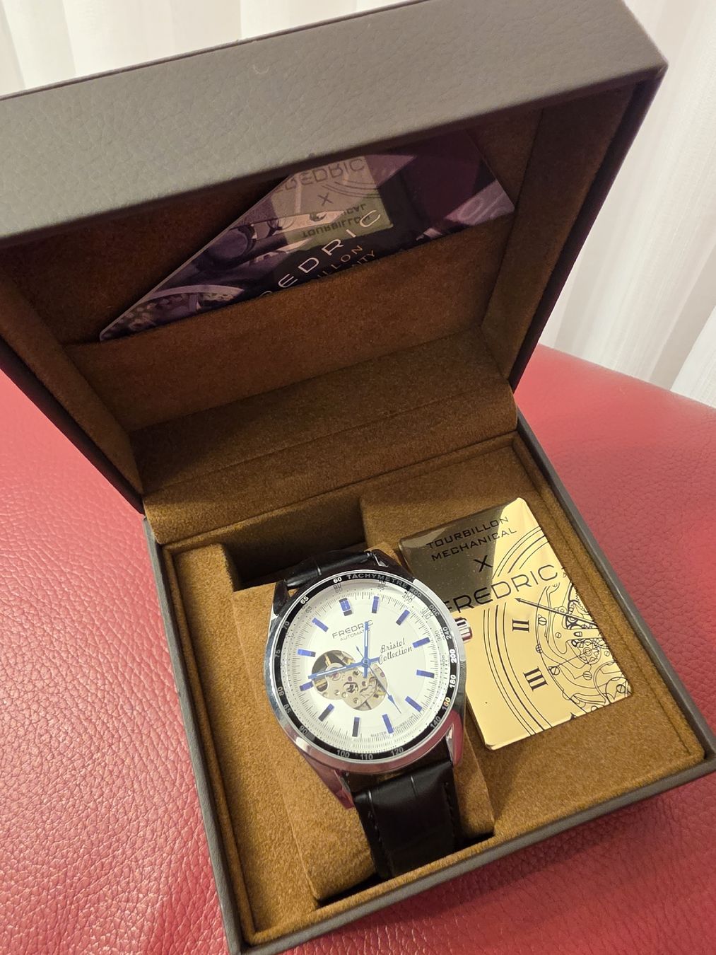 Montres: montre – Neuf avec emballage d'origine à Villeneuve VD par jet_xry5 4