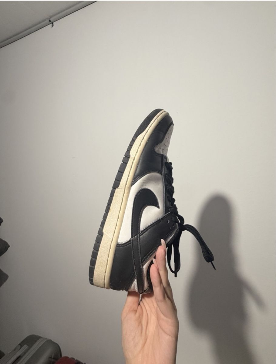 Nike Scarpe da donna: Chaussures Nike Dunk noir blanc – Usato da Corcelles-Payerne venduto da ale_2qmn 1