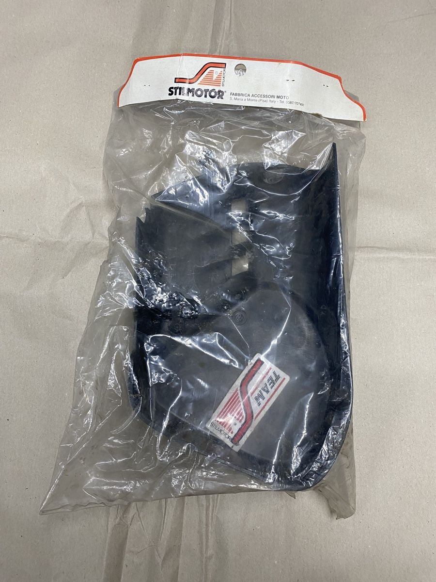 Vespa Tutti i ricambio per moto: Protection du pied de fourche Vespa PX – Nuovo e nell'imballaggio originale da Romanel-s-Lausanne venduto da rico_mat 1
