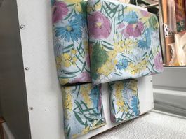 Ensemble de linge de lit à fleurs, état d'occasion 230 x 160