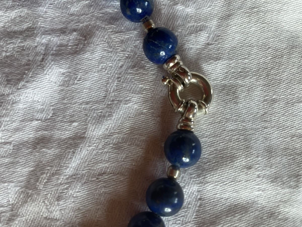 Colliers: Sehr schoene Lapislazuli Kette mit Silberverschluss – D'occasion à Bassersdorf par groovygremlin 2