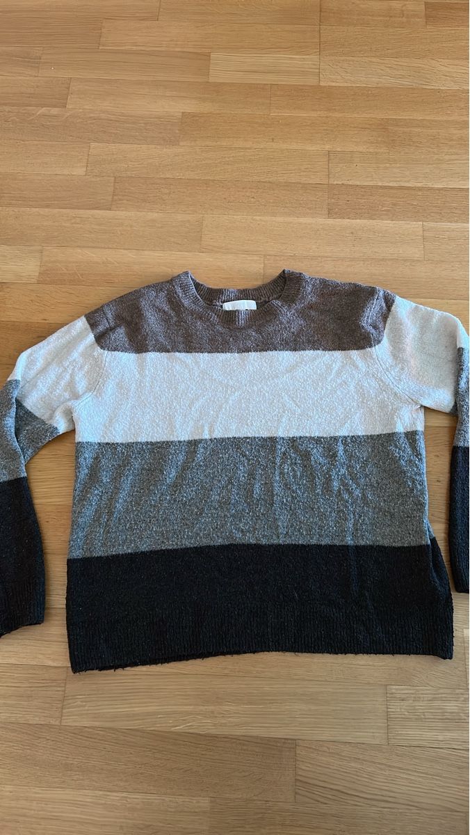 H&M Pullover & Sweatshirts: Herbstlicher Pullover, Grösse XS – Gebraucht aus Zürich von cla_g627