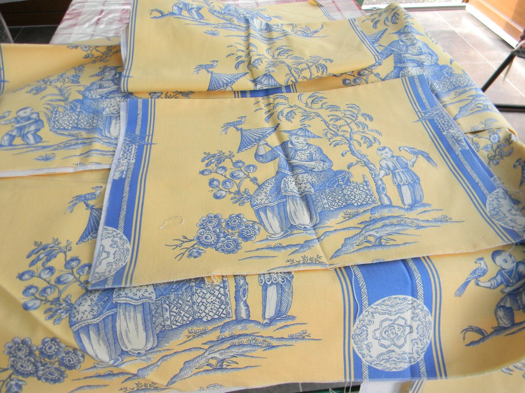 Stoffe: grandes chutes de toile de coton – Neu und originalverpackt aus Bournens von monique048