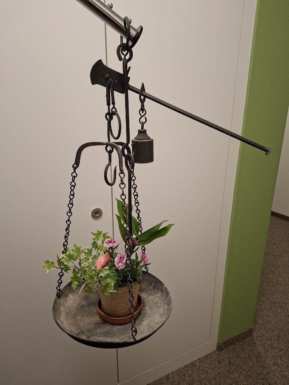 Pots de fleurs: Blumenampel Antik – D'occasion à Münchwilen TG par schnugels