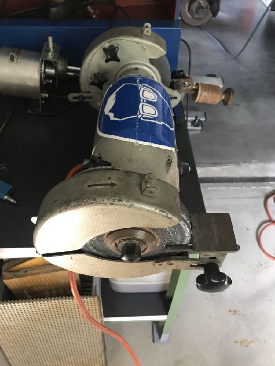 Tutte le macchine: Touret a meuler – Usato da Poliez-Pittet venduto da Spounce 1