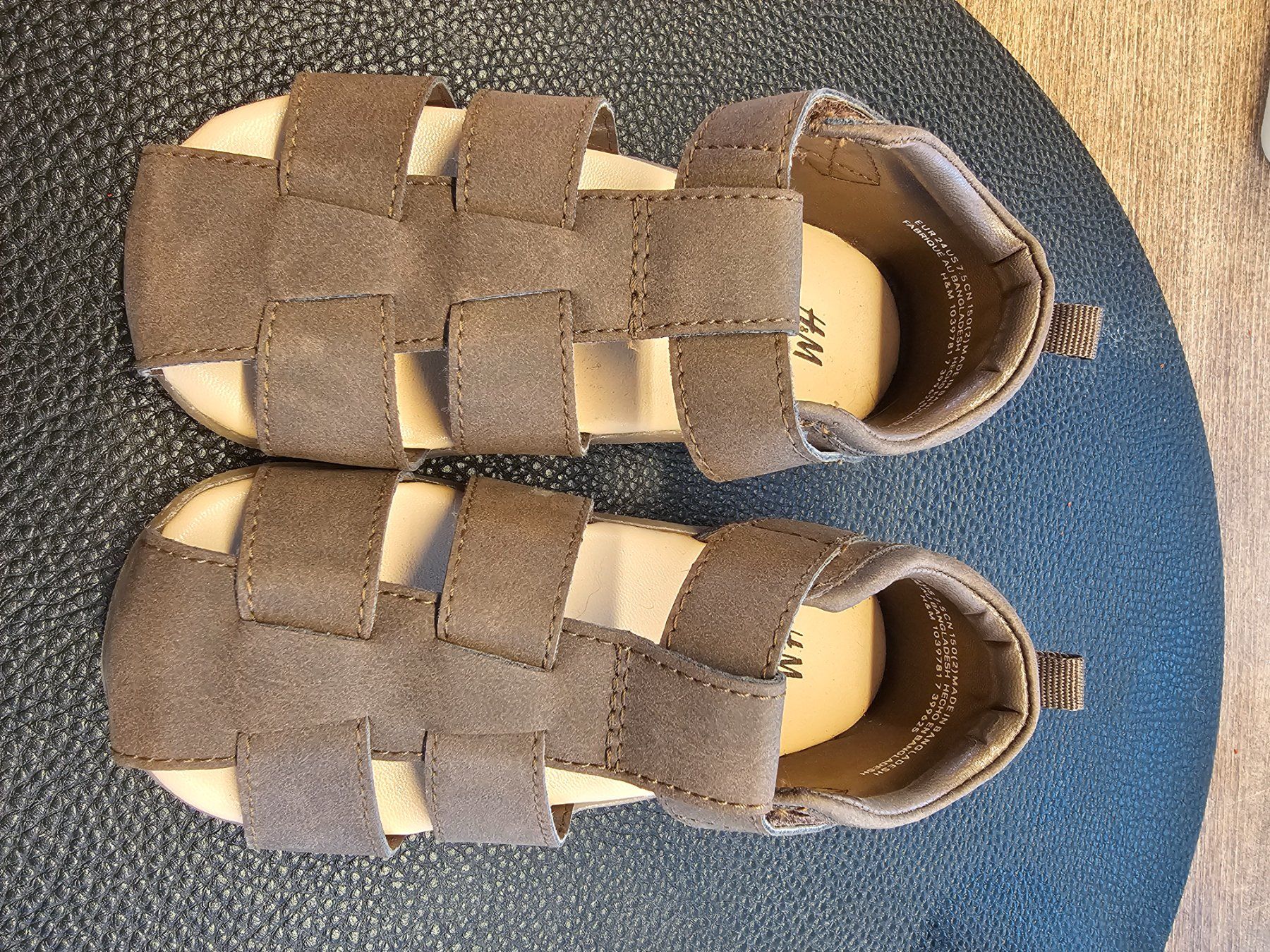 H&M Kinder Sandalen – Dunkelbraun (Nuovo (secondo la descrizione