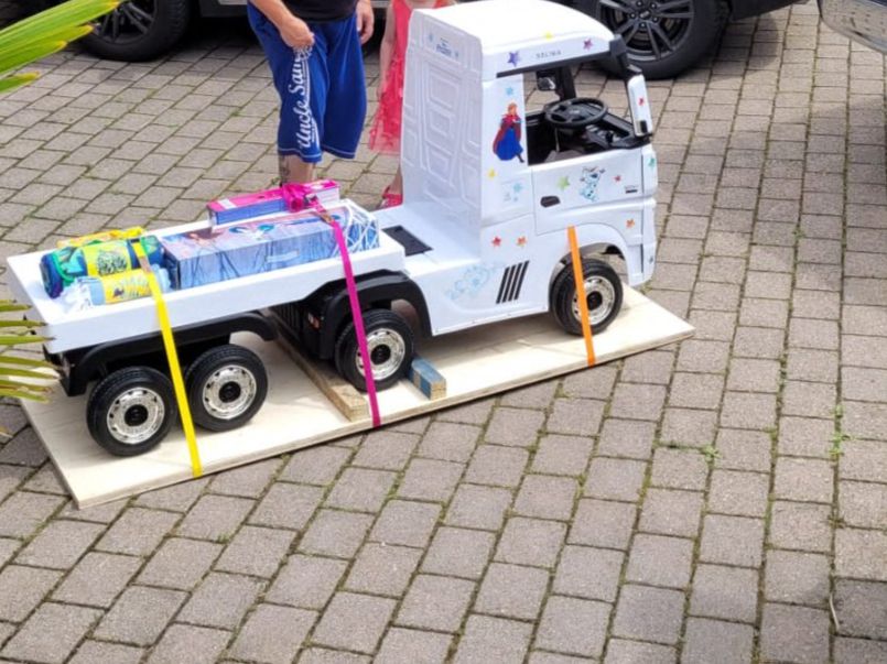 Giocattoli: Lkw Mercedes Actros – Usato da Walde AG venduto da Pimbali