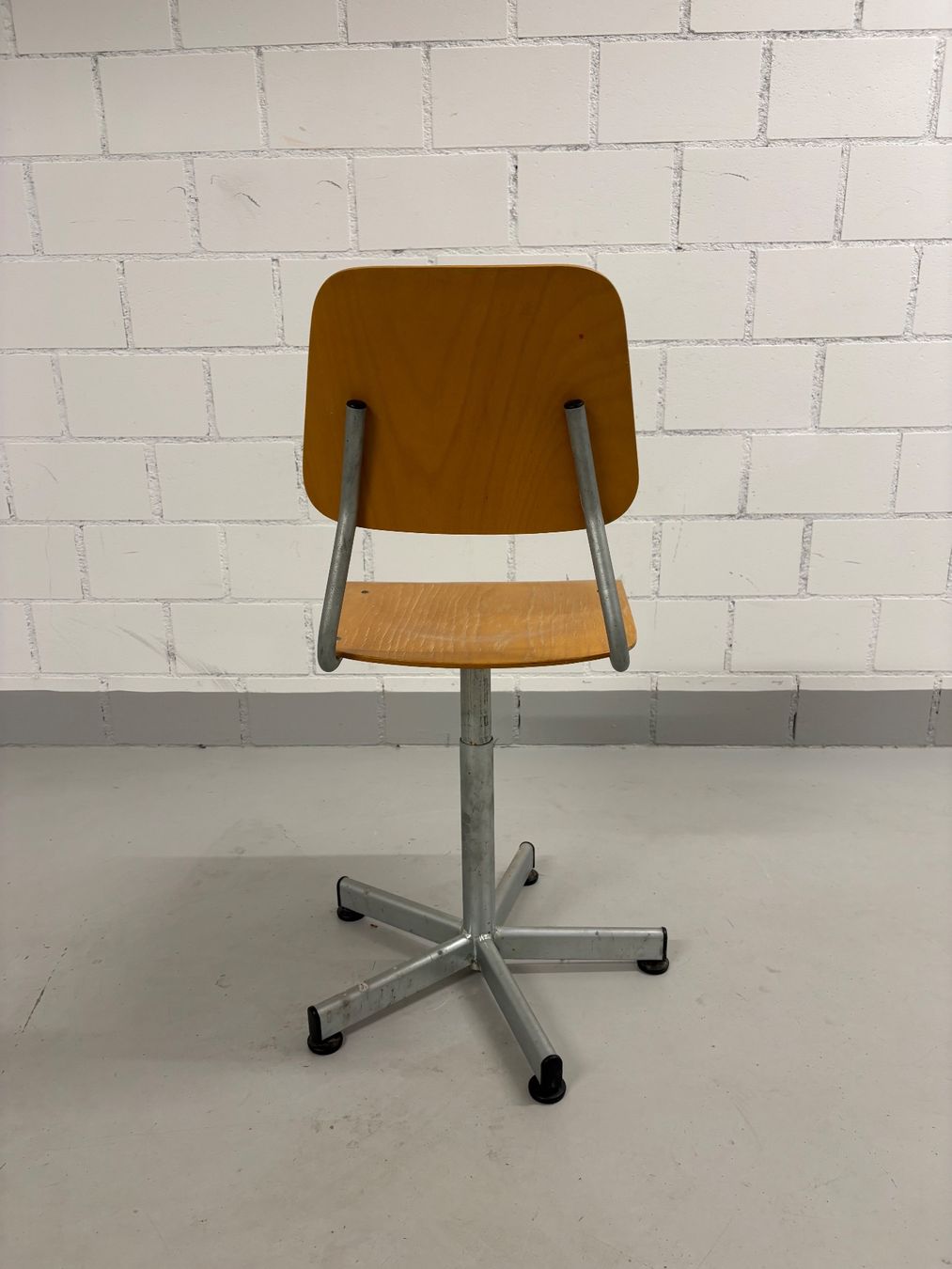 Embru Stühle: SCHULSTUHL, EMBRU, ORIGINAL, VINTAGE, KLASSIKER – Gebraucht aus Dachsen von Sven_Jasper 3