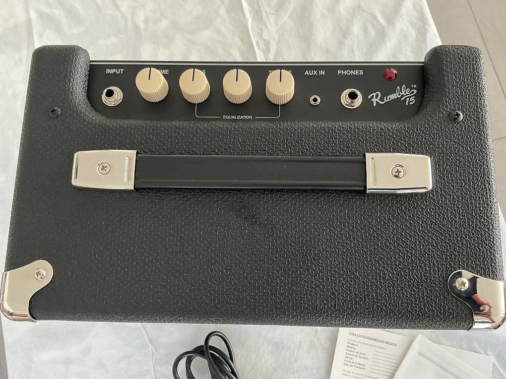 Amplificatori: Ampli basse Fender Rumble 15 watts  – Nuovo e nell'imballaggio originale da Lausanne venduto da vox65 2