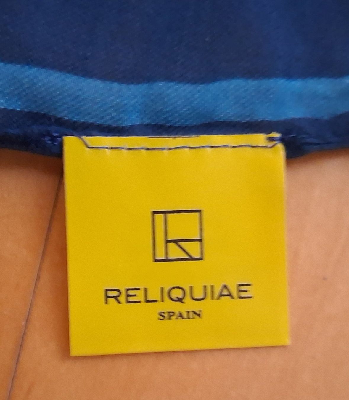 Foulard & Sciarpe: Neues Halstuch aus Modal – Nuovo e nell'imballaggio originale da Zürich venduto da nachoazofra 4