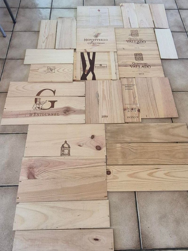 Articoli in legno: 26 Weinkistendeckel im SET – Usato da Nottwil venduto da echtMOMO 1