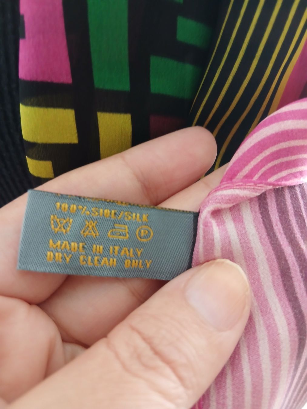 Foulard & Sciarpe: Seidenschal Neu – Nuovo e nell'imballaggio originale da St. Gallen venduto da afr_gc59 1