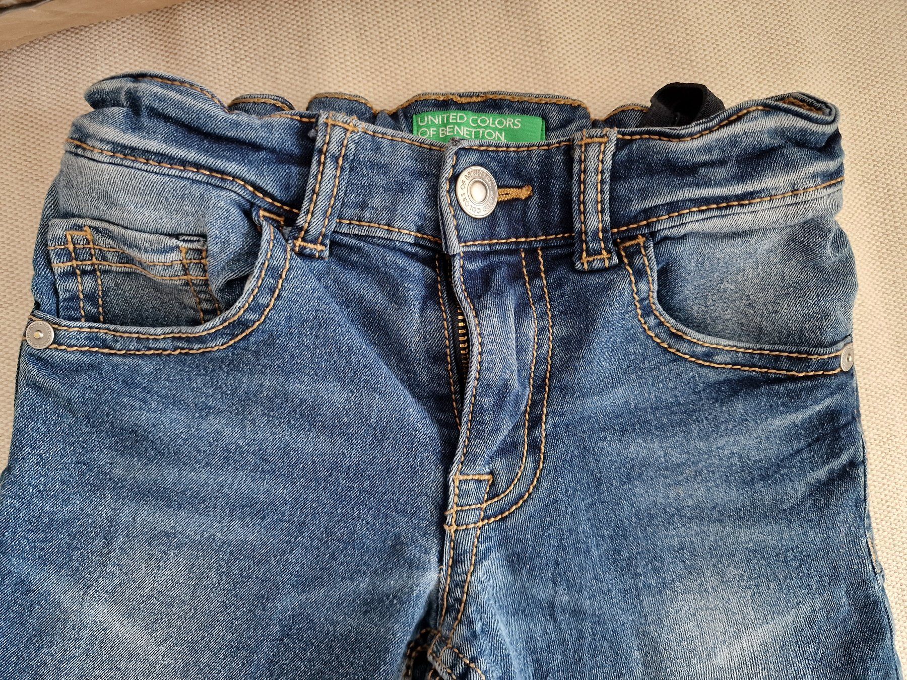 Benetton Pantaloni: Shorts Benetton Gr. 120 – Usato da Zürich venduto da Pemberleys 1