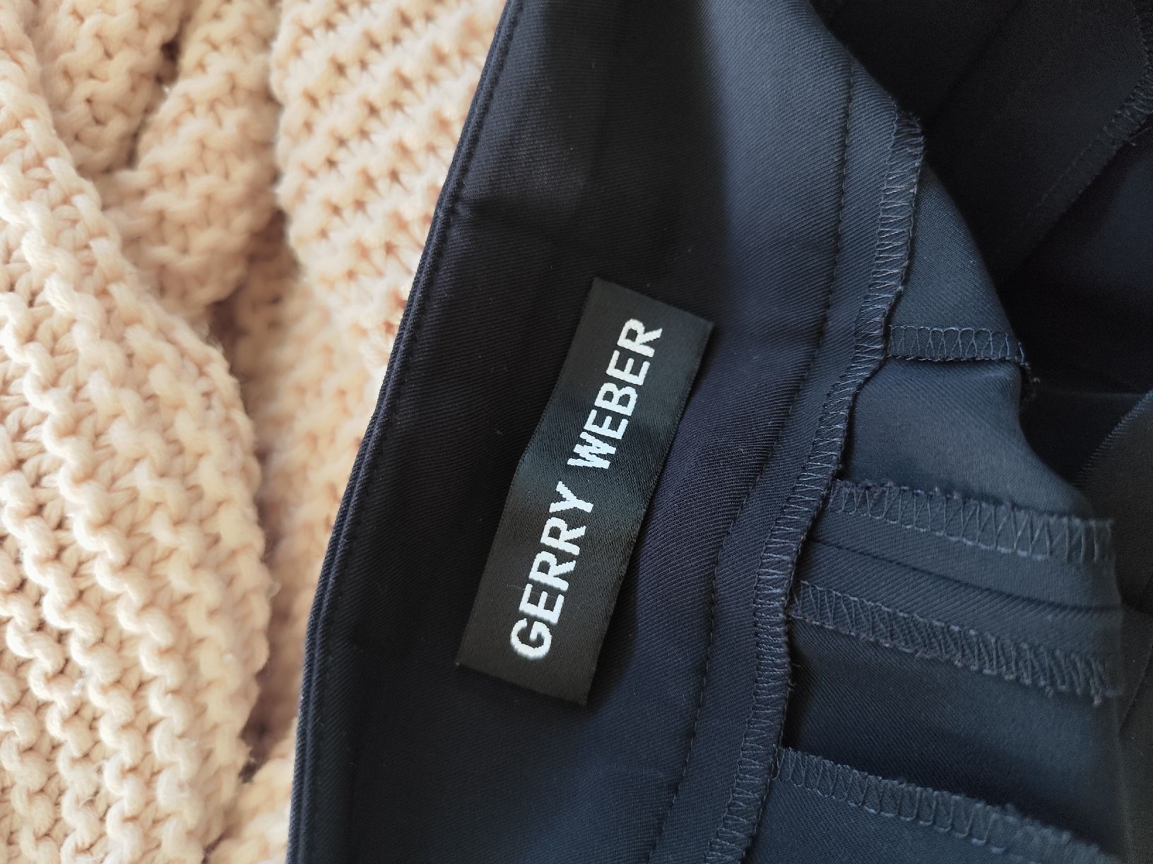 Gerry Weber Lotti di vestiti: GERRY WEBER Hose & Esprit Bluse Gr. 40 – Usato da Zürich venduto da Claudia_Zueri 2