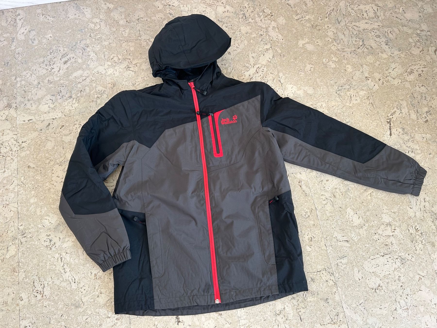 Jack Wolfskin Jacken & Mäntel: Allwetterjacke Jack Wolfskin Grösse 176 – Gebraucht aus Muri b. Bern von araucaria