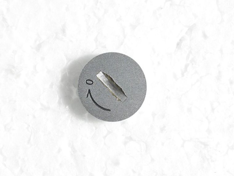 Nikkormat Kamera: Nikkormat FT/n / 2 Battery Cover / Abdeckung / couvercle. – Gebraucht aus Egg b. Zürich von JCB