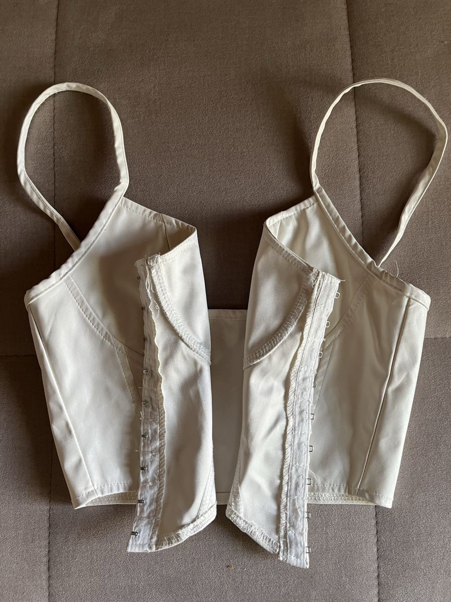 Tops: Kunstleder Top – Gebraucht aus Cunter von tiramisuuu_ 2