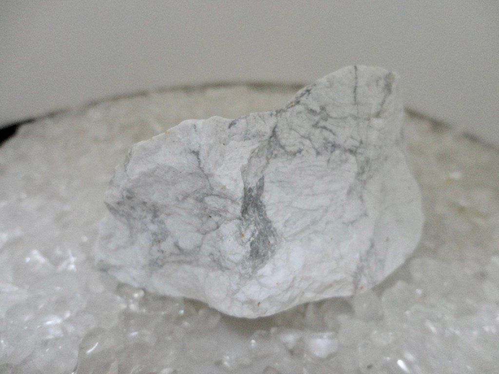 Mineralien & Heilsteine: Howlith roh – Neu (gemäss Beschreibung) aus Biberist von Steine 2