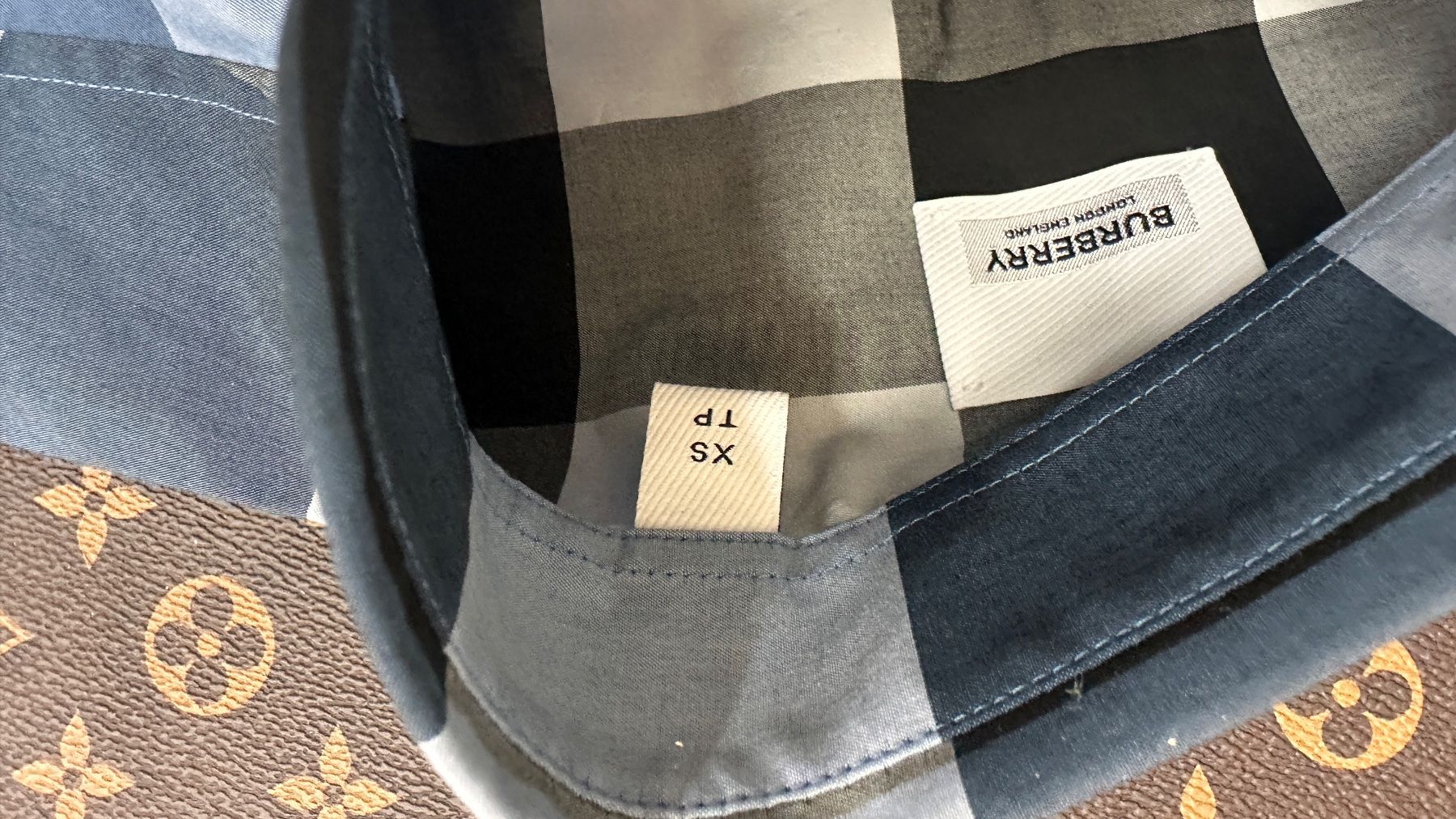 Burberry Camicette: Burberry Hemd NP 460.- – Nuovo e nell'imballaggio originale da Lachen SZ venduto da HelvetiaLuxury 5