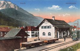 S-chanf GR Bahnhof squartier Eisenbahn belebt