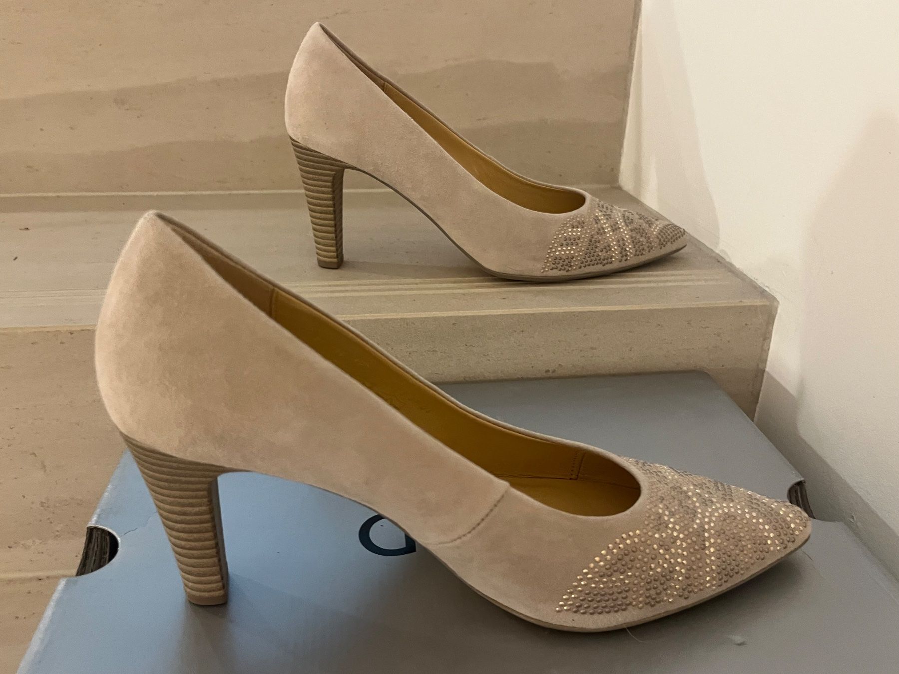Gabor Scarpe da donna: Gabor Pumps Gr. 39 ( neu) – Nuovo (secondo la descrizione) da Luzern venduto da Sono2 3