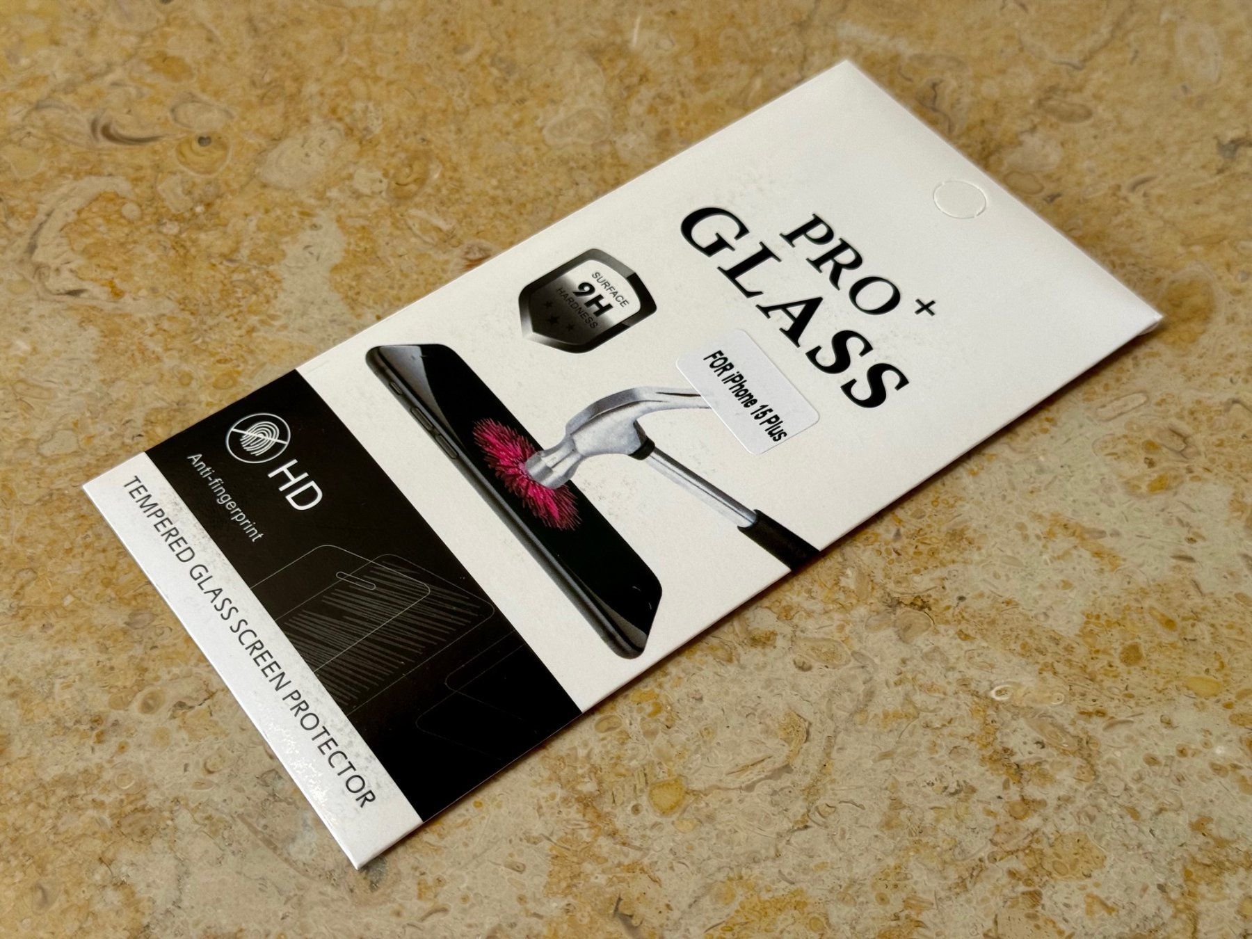 Cover & Protezioni schermo: iPhone 15 Plus - Schutzglas / Panzerglas / Verre trempé – Nuovo e nell'imballaggio originale da Soyhières venduto da Spartan117