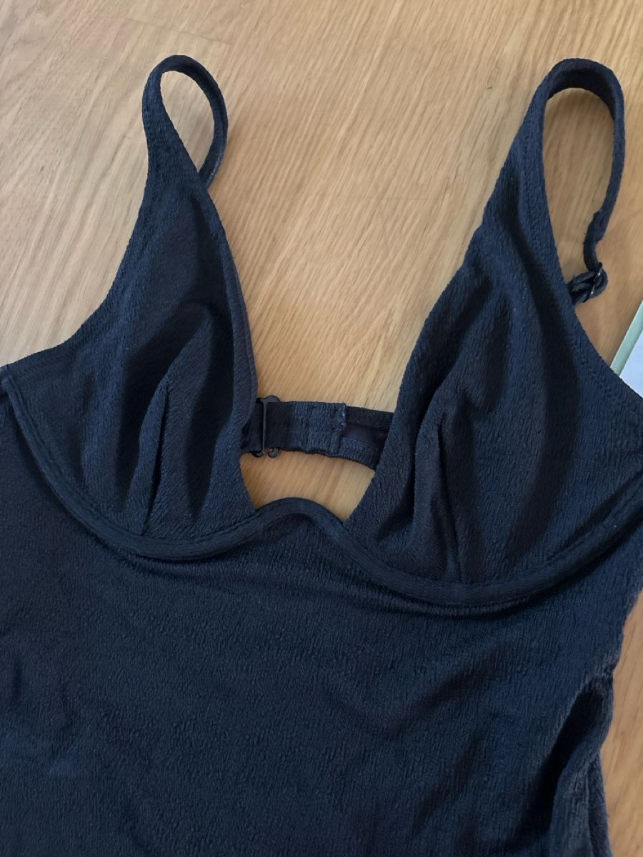 H&M Costumi da bagno & Bikini: Schwarzer Badeanzug H&M Gr. 40 neu – Nuovo e nell'imballaggio originale da Rünenberg venduto da ZwergLi100 1