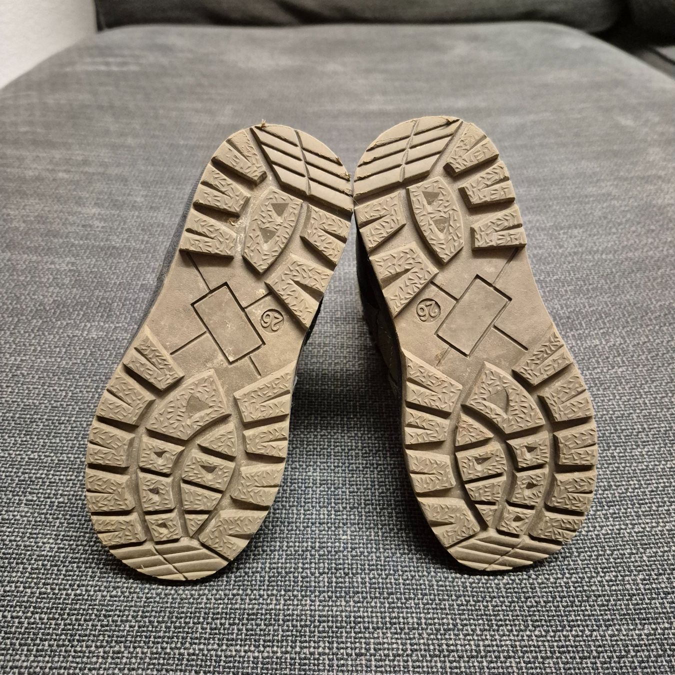 Scarpe per ragazzi: Jurassic World Schneestiefel, Gr. 25/26 – Nuovo (secondo la descrizione) da Untersiggenthal venduto da Eulea 2