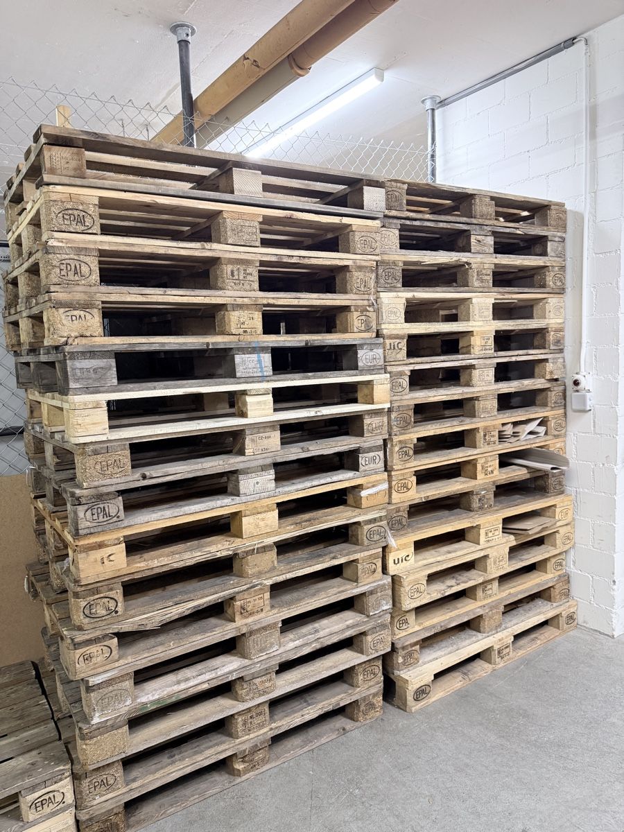 Pallets: Europaletten  – Usato da Oberlunkhofen venduto da Dekanter 1