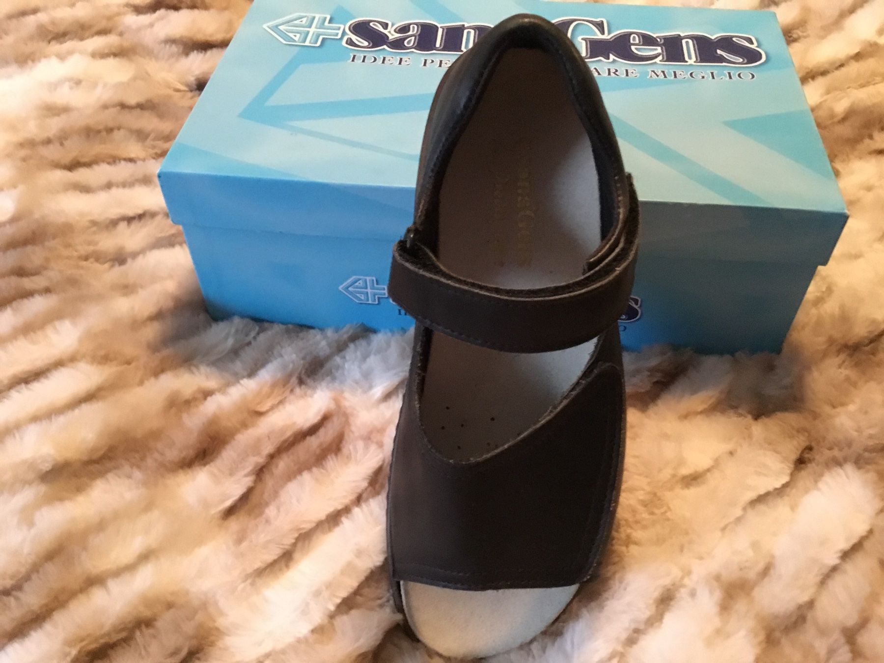 Damenschuhe: Sandales confort cuir noir pt 36 – Neu und originalverpackt aus Le Landeron von nic_8hd5