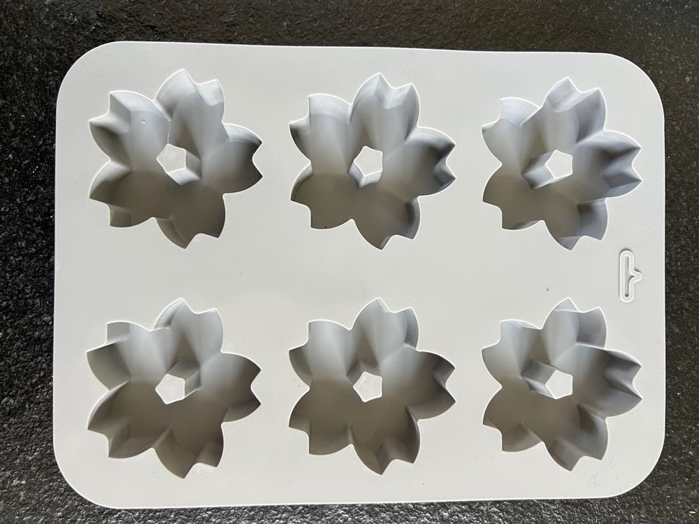 Kits de loisir créatif: Silikon Giessform Blumen – D'occasion à Rüti ZH par balance69 1