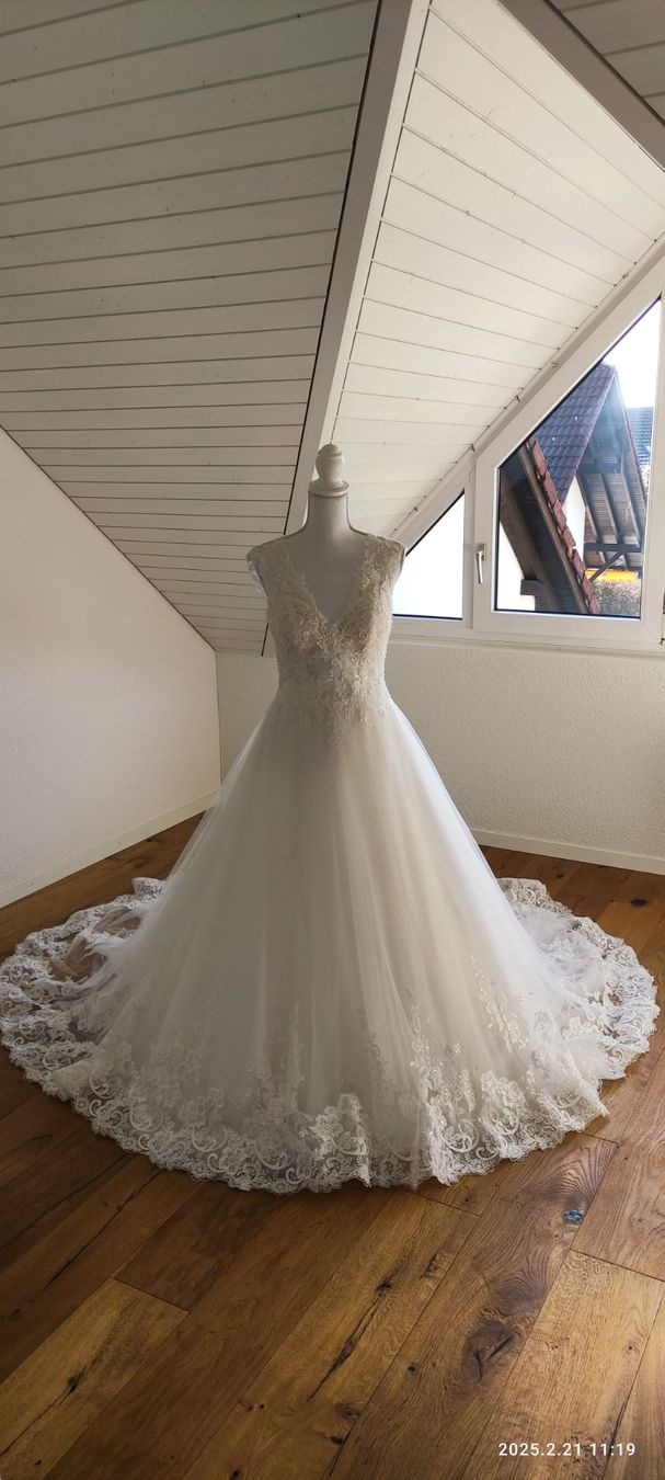 Vestiti: Traumhaftes Da Vinci Brautkleid Gr. 36/38 – Usato da Wil SG venduto da Chilla88