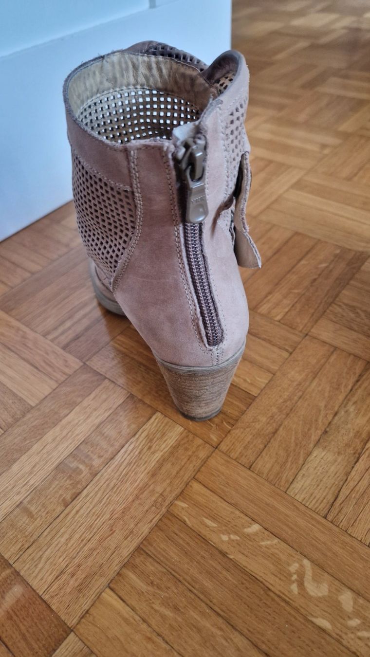Scarpe da donna: Bottines Femme Beige – Usato da Genève venduto da car_2wpt 2