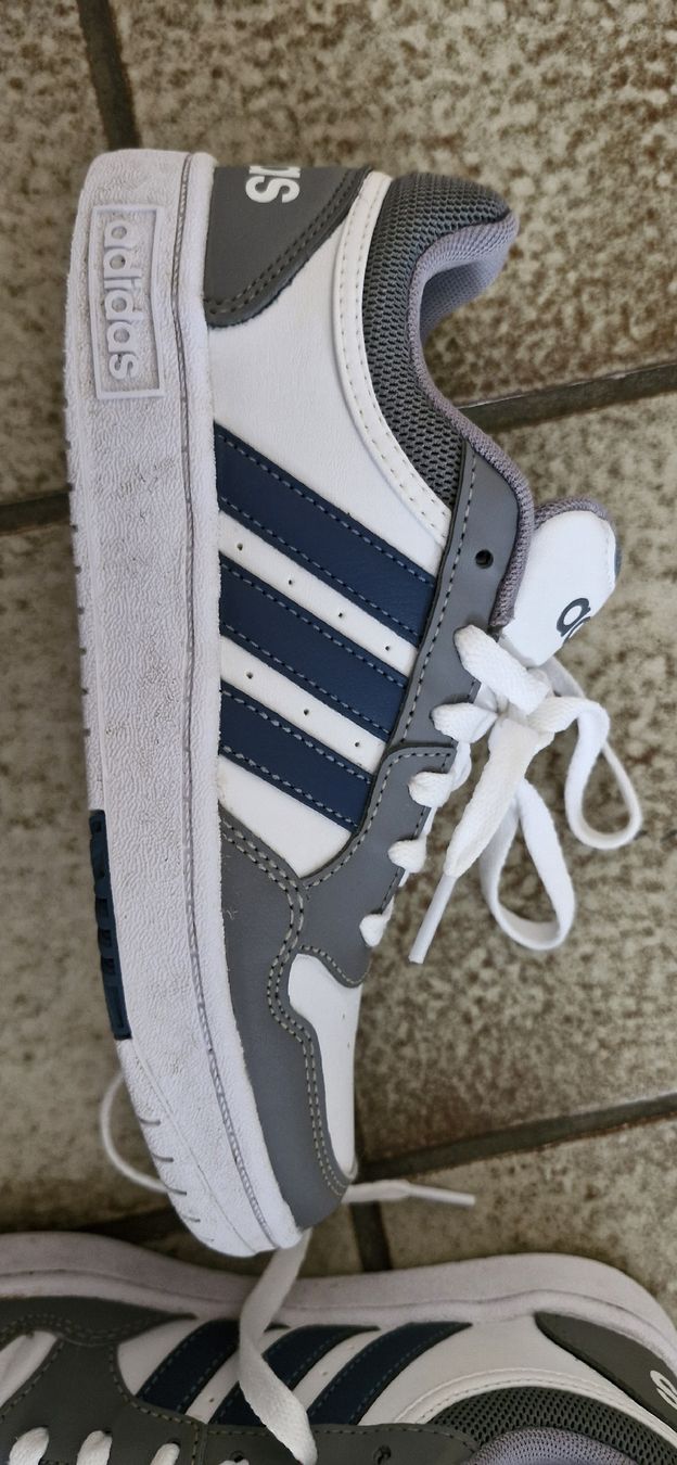 Adidas Herrenschuhe: Adidas Hoops 3.0K Schuhe Grösse 36 – Gebraucht aus Anglikon von der_dp89 3