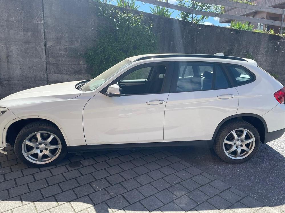 BMW X1 Weiss Defekt