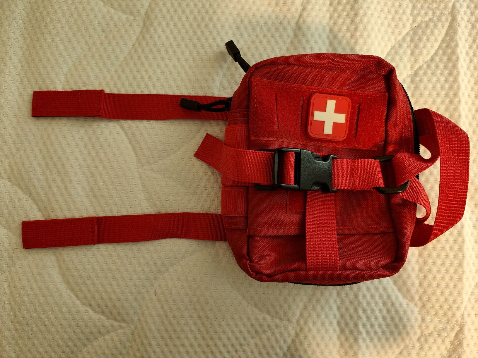 Mallettes de secours: Erste Hilfe Tasche – Neuf (Voir description) à Kandergrund par Sam1818