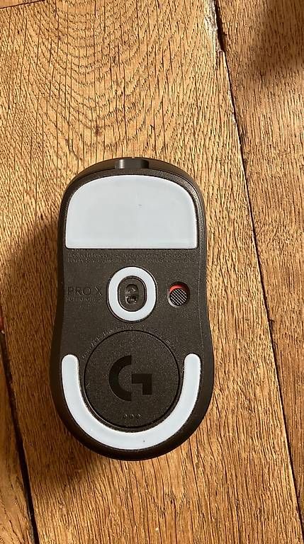 Souris: LOGITECH MAUS LOGITECH G PRO X SUPERLIGHT 2C – D'occasion à Solothurn par norag123 2