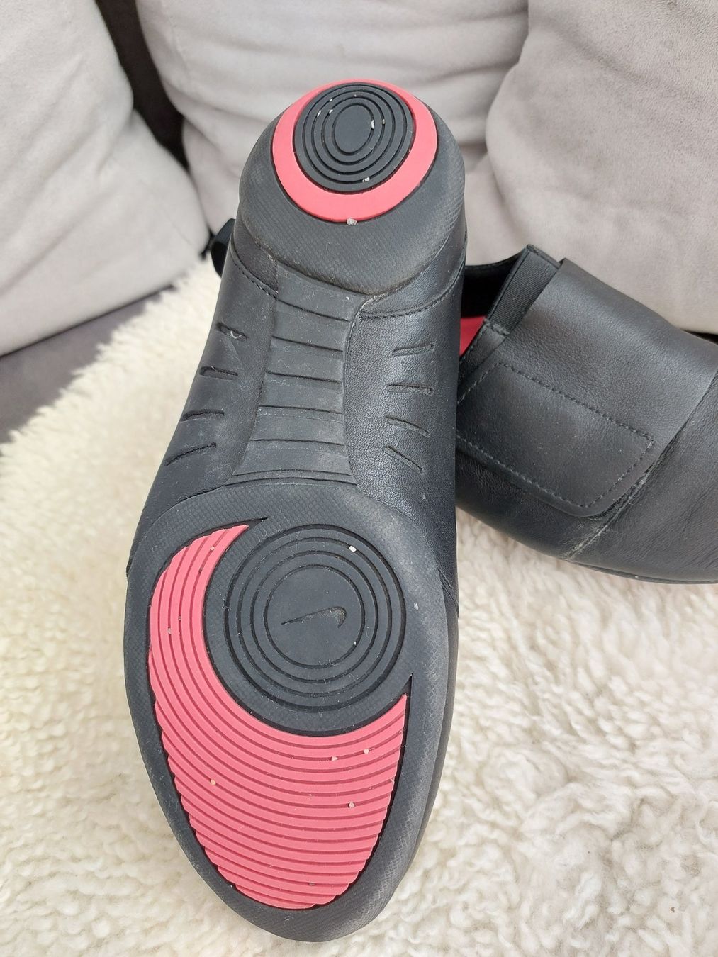 Nike Damenschuhe: Nike Slippers Gr. 38.5 – Gebraucht aus Balterswil von Steineparadies 1