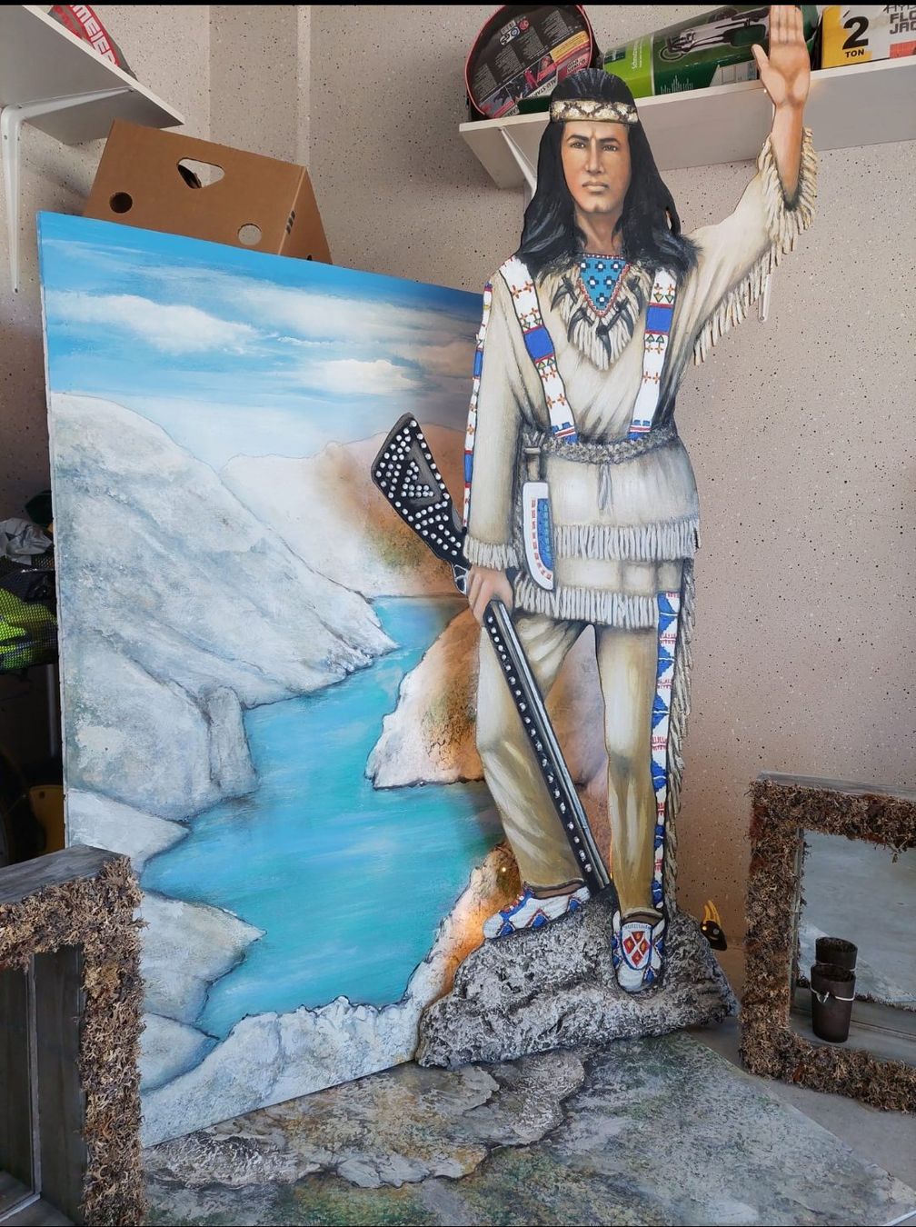 Figuren: Lebensechte Winnetou-Figur mit Beleuchtung & Hintergrundk – Gebraucht aus Bürglen TG von Lufis 2