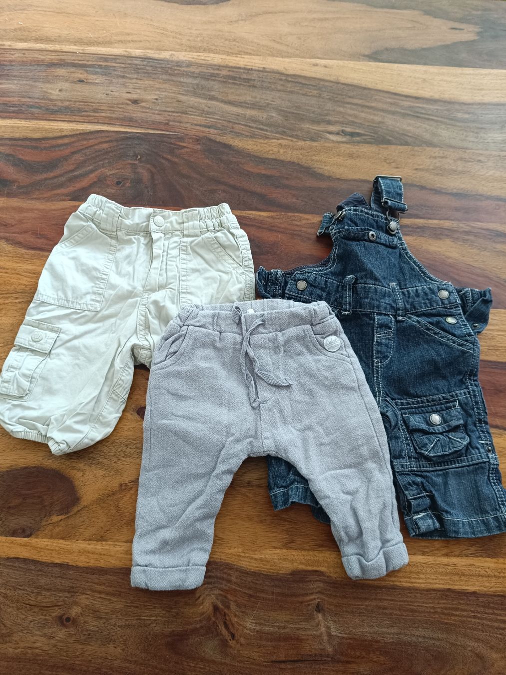 Pantaloni: Hosen Grösse 62 – Usato da Galgenen venduto da Suemmeli