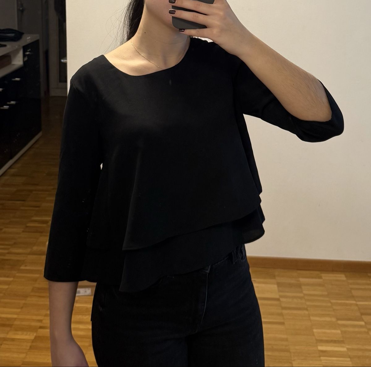Mango Tops: Blouse noire élégante Mango Collection, taille XS – Neu (gemäss Beschreibung) aus Les Avanchets von NR07