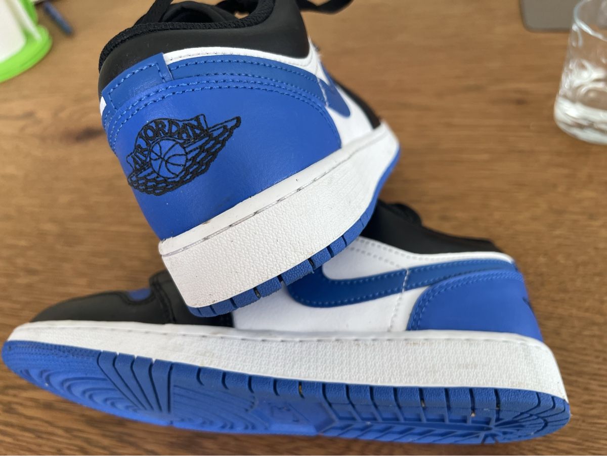 Schuhe für Jungen: Nike Jordan 1 low – Neu (gemäss Beschreibung) aus Ennetbürgen von  2