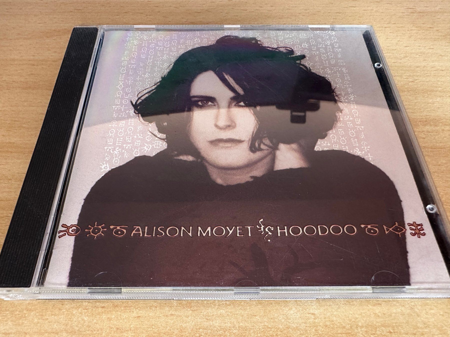 CD: Alison Moyet – Hoodoo – Usato da Rikon im Tösstal venduto da Alpenmutz