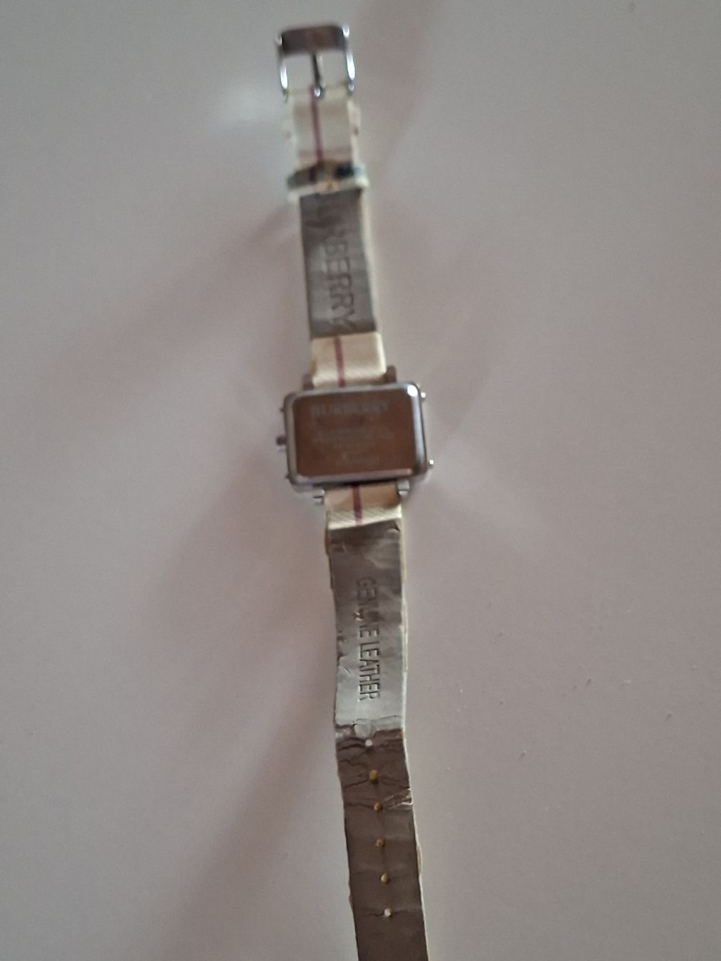 Burberry Uhren: Damen Uhr Burberry  – Gebraucht aus Dietlikon von Asany 3