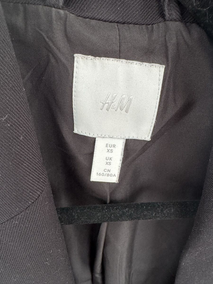 H&M Completi & Tailleur: Blazer in schwarz  – Usato da Staufen venduto da M19M 1