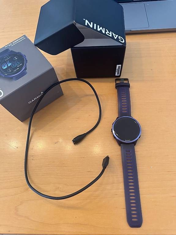 Garmin Smartwatch: Garmin Forerunner 570 NEU – Usato da Naters venduto da zynetic 1