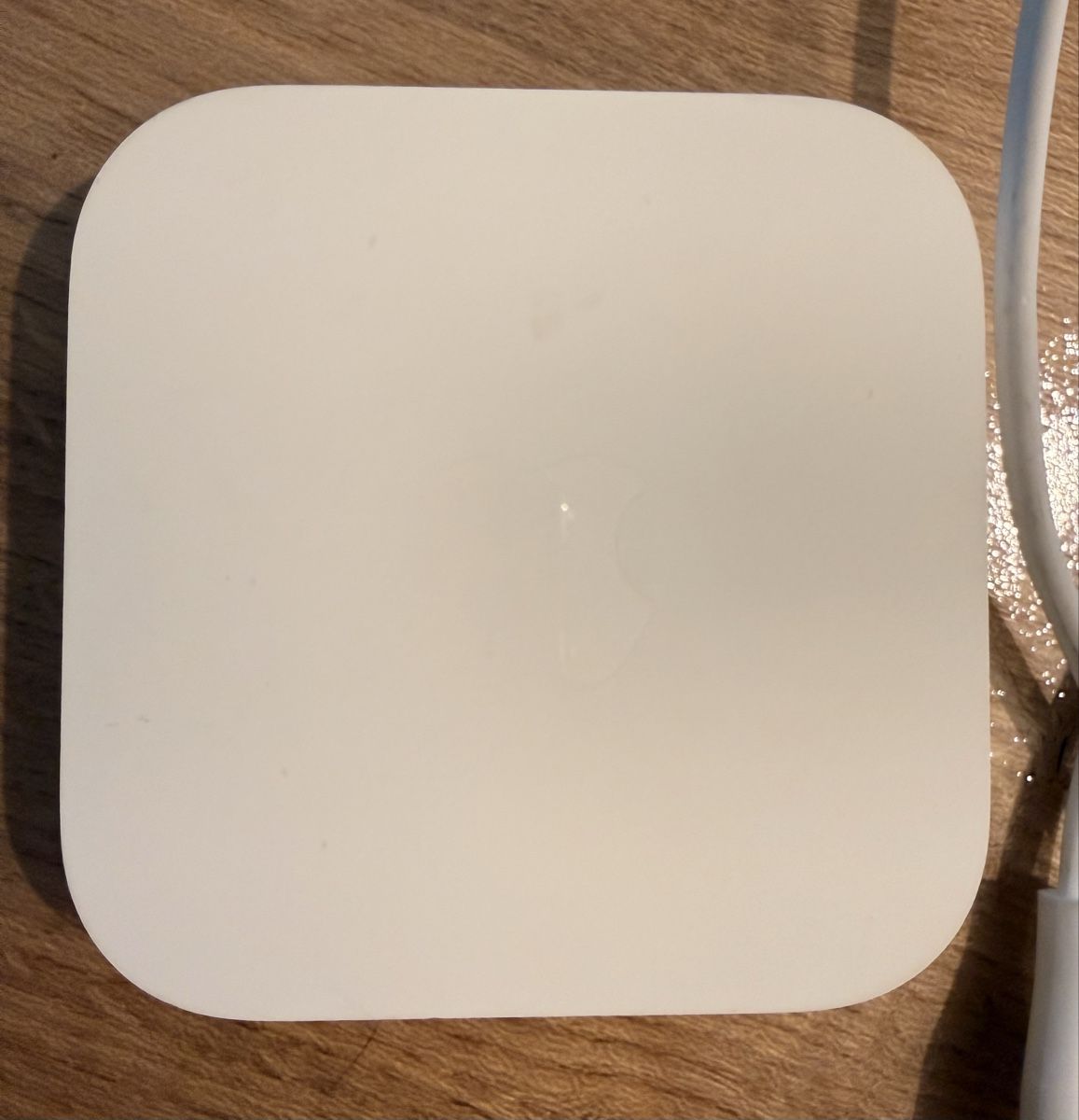 Apple Modems & Router: Apple AirPort Express 2. Gen. A1392 – Gebraucht aus Gisikon von lila.libelle 1