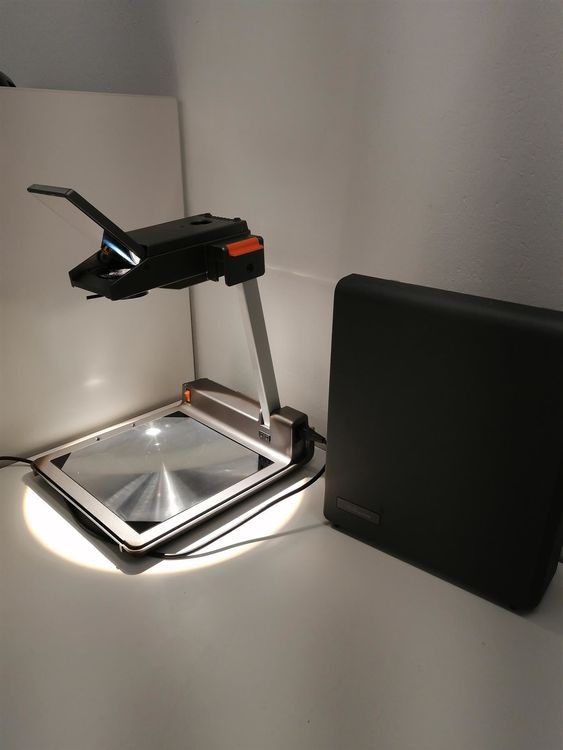 A+K portable Overhead Projektor Kaufen auf Ricardo